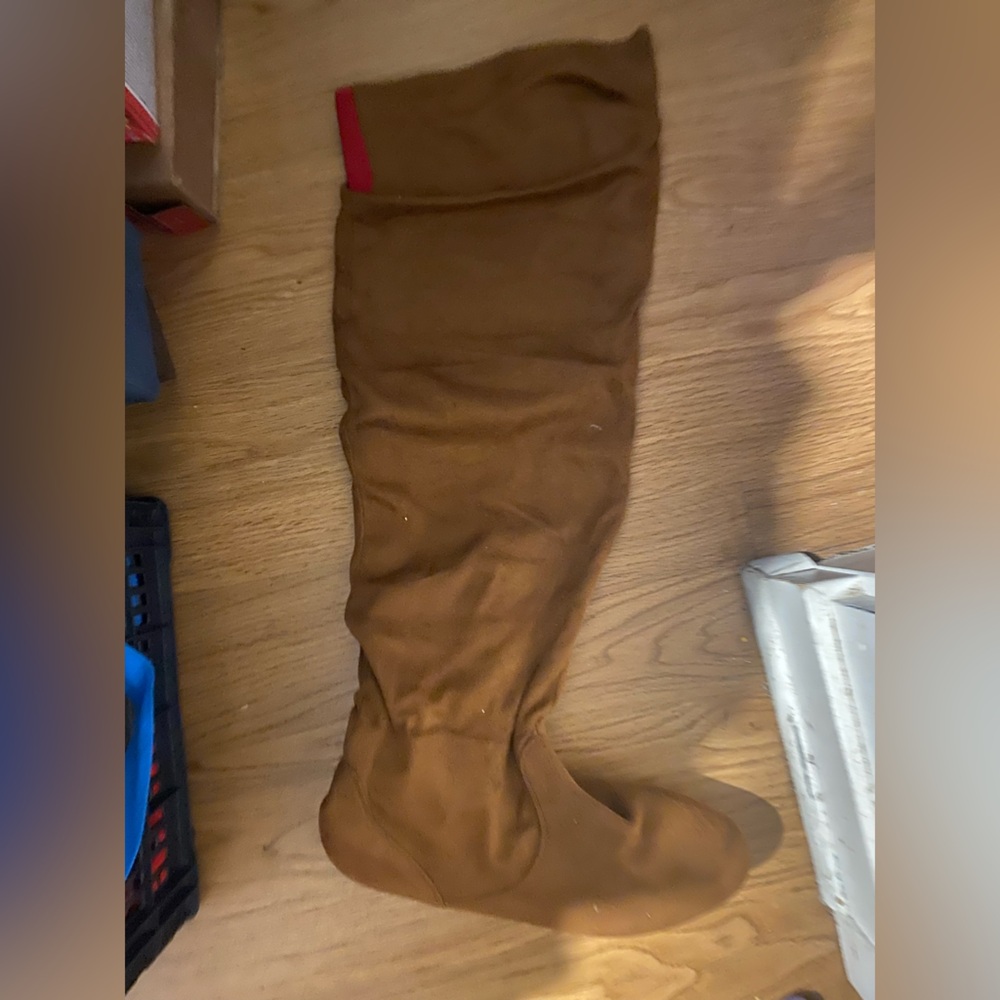 Brown boots 👢